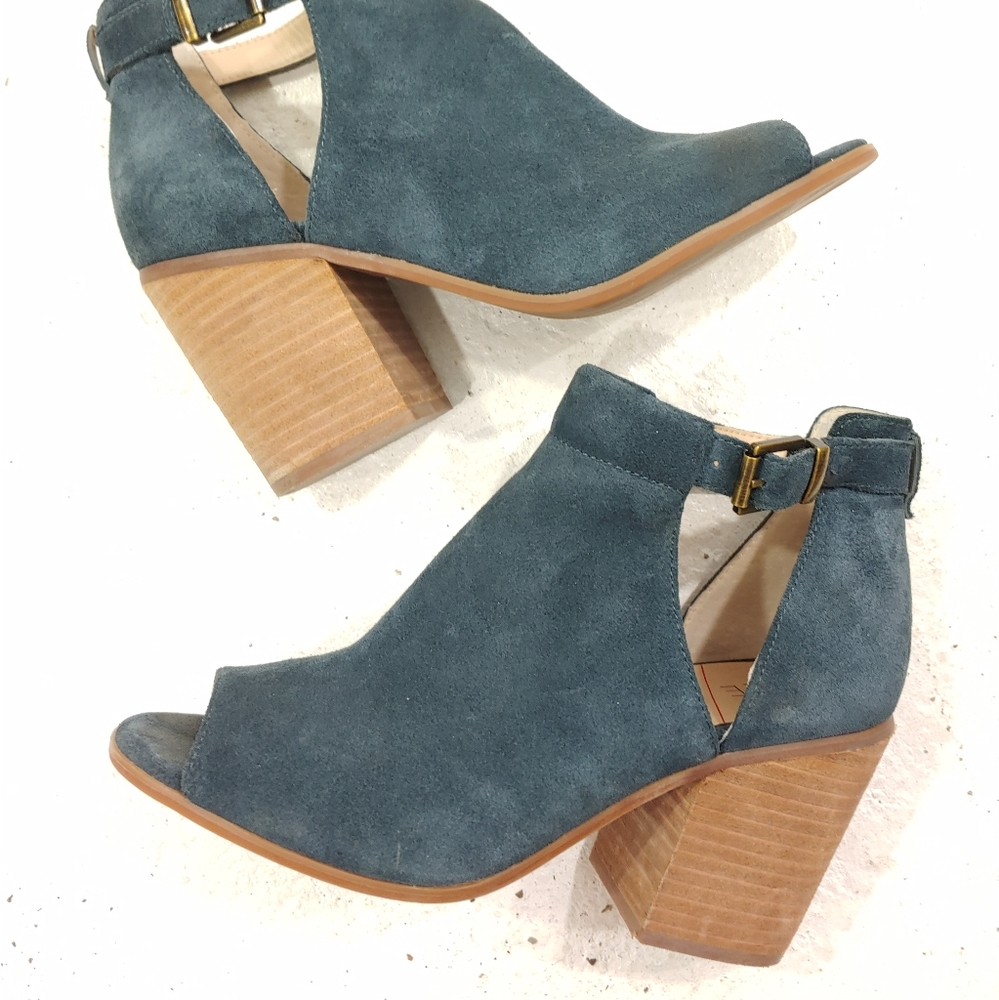 SOLE SOCIETY FERRIS SUEDE PEEP TOE HEEL - Picture 2 of 12